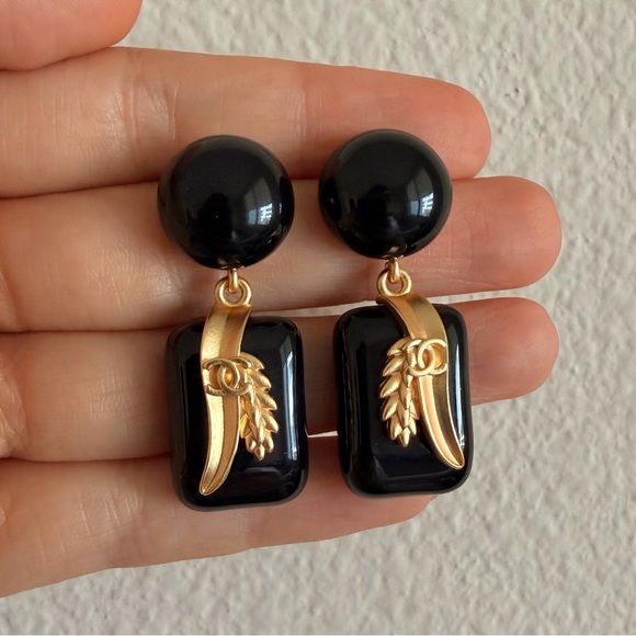 ✨ Vintage Chanel Black & Gold CC Drop Earrings ✨